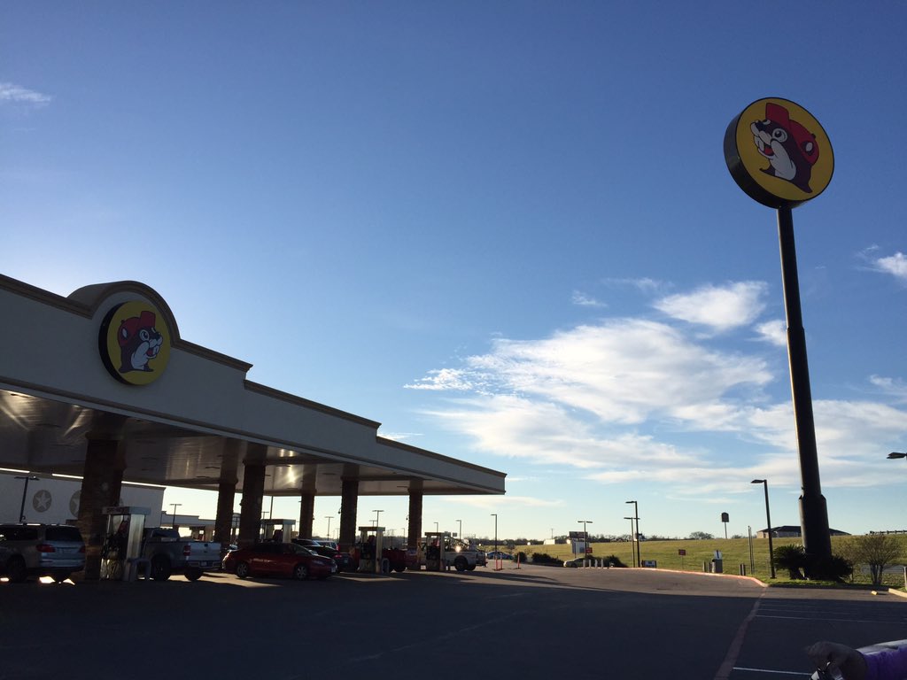 klbergst's tweet photo. No #TSGC2016 is complete without a stop at Buc-ees! https://t.co/c2RAHB2RXy
