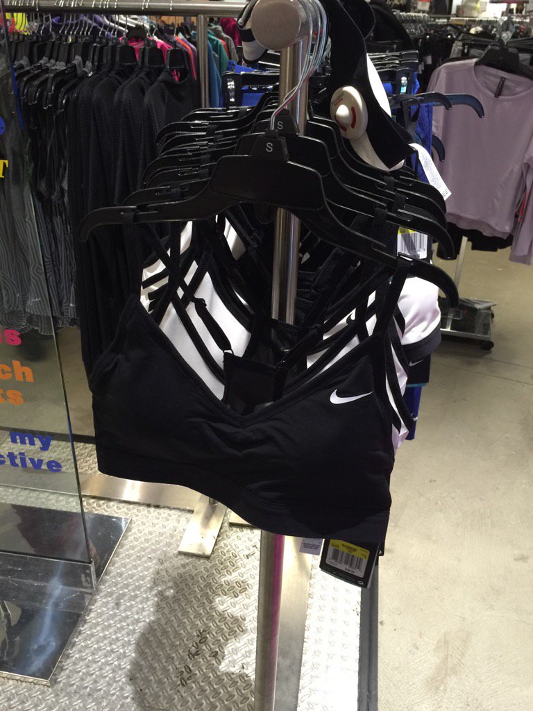 heatherwat1's tweet photo. @Macys @nike @southcoastplaza https://t.co/vkI7Ox4MkT