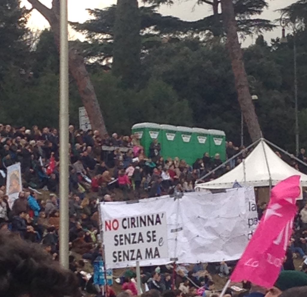 VeritaNondiModa's tweet photo. #NoCirinna #senzaseesenzama #CirinNO https://t.co/ImsNoJ3QWp