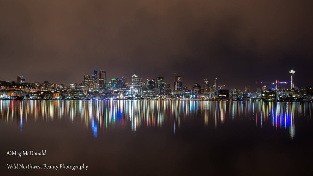 #Seattle from #Gasworks. Thanks, @WildNWBeauty! #Beautiful. 

#Weather updates >> kiro.tv/Weather