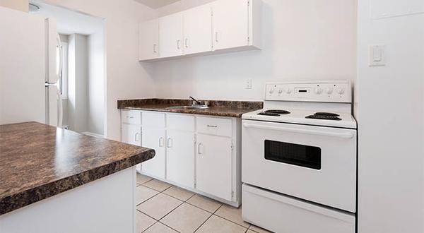clvgroup's tweet photo. #nowyourehome: #2bdrm #apartments in #NiagaraFalls now available for #rent! https://t.co/kQKgmONL0f https://t.co/VKmZjosoyp