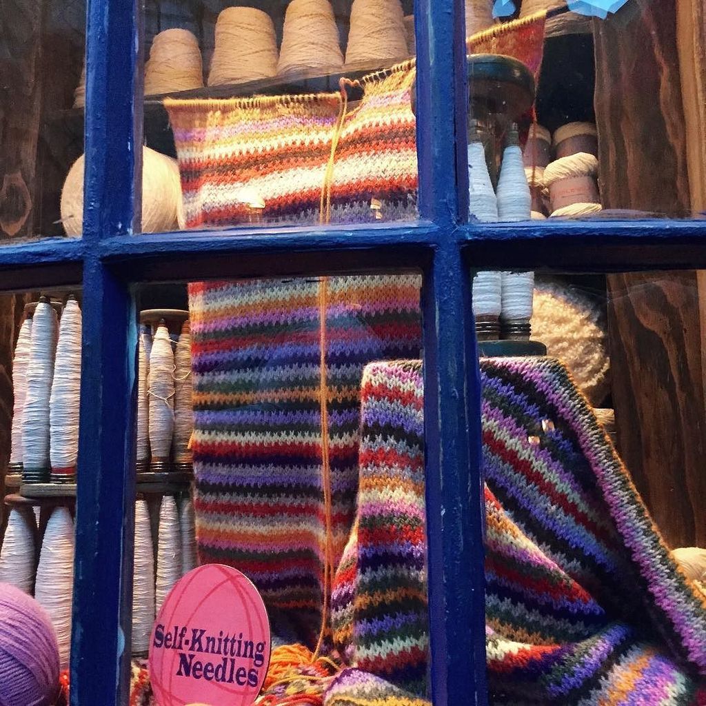 Self-knitting needles Molly Weasley style at the Wizarding World of Harry Potter on our va… ift.tt/1QOymBQ