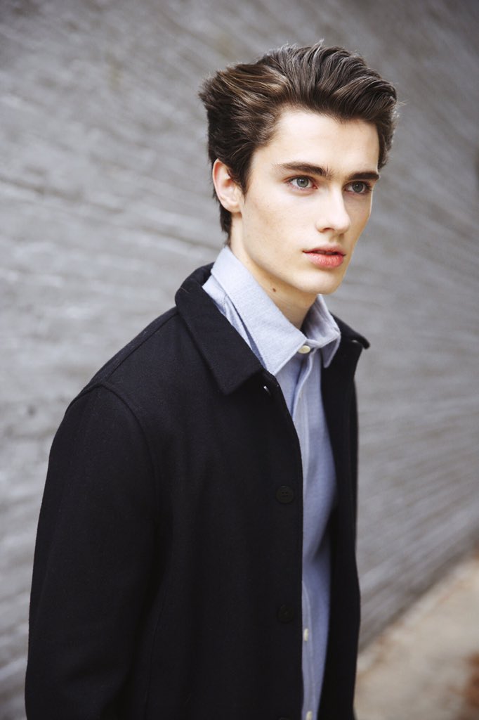 XYmodeIs's tweet image. Jonathan Burger