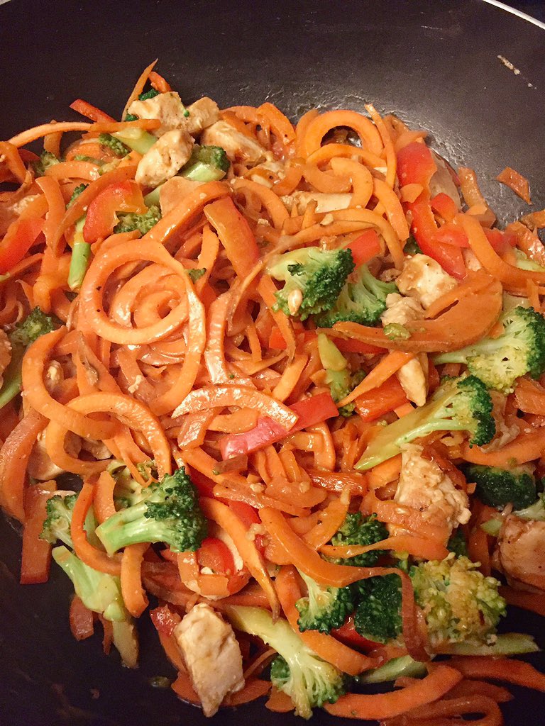 BeetsNKale's tweet photo. N: New recipes, like this homemade sweet potato Pad Thai, #keepsmewell https://t.co/0z8XAJ2vB5 https://t.co/uj1g2xGony