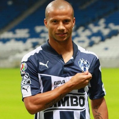 patosanz_20's tweet photo. Salimos con todo por 3 puntos claves! Vamos #Rayados!!! https://t.co/a82wf8UxdR