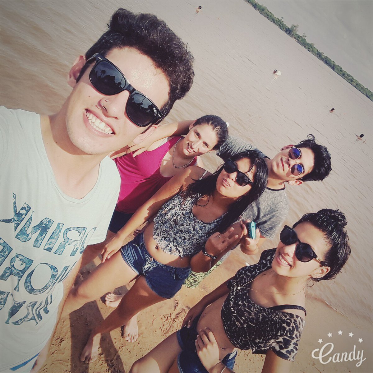FranqiGonzi's tweet photo. Fotito de #Ayer #Rio #Amigos #Losadoros https://t.co/hQeJDNDU6Z