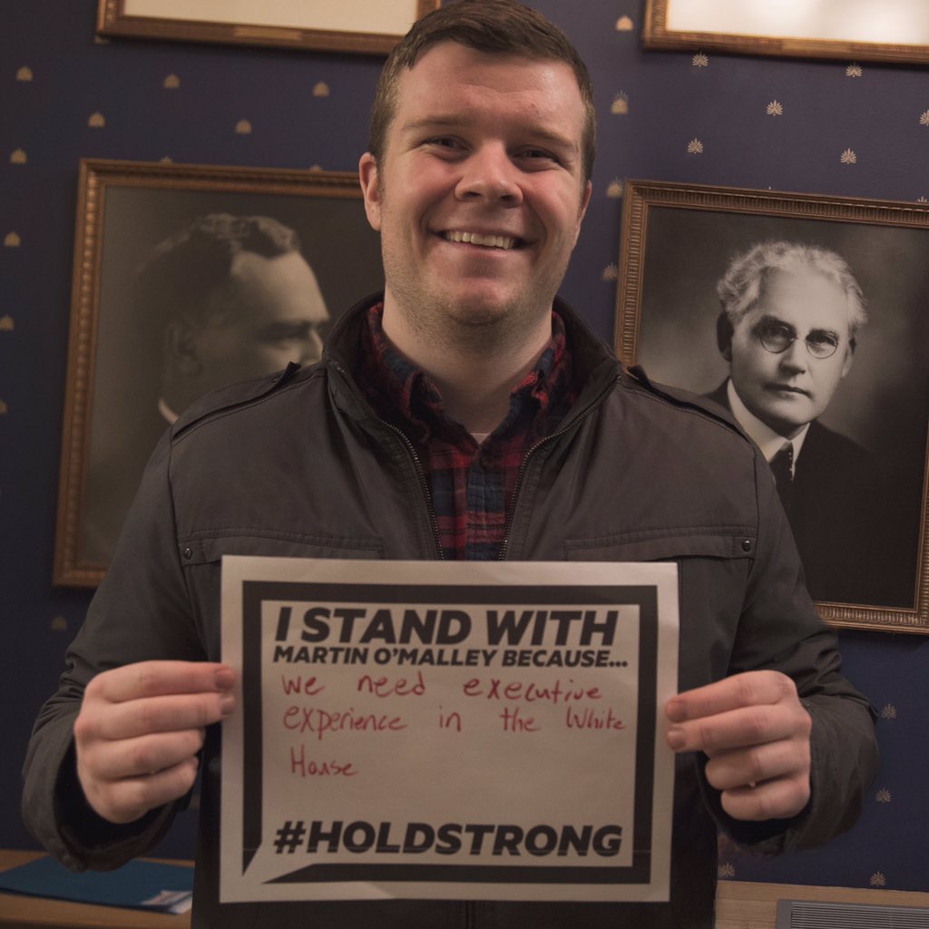 omalleyforia's tweet photo. Stand with @MartinOMalley  #HoldStrong #IACaucus https://t.co/lhyuO9AcY5