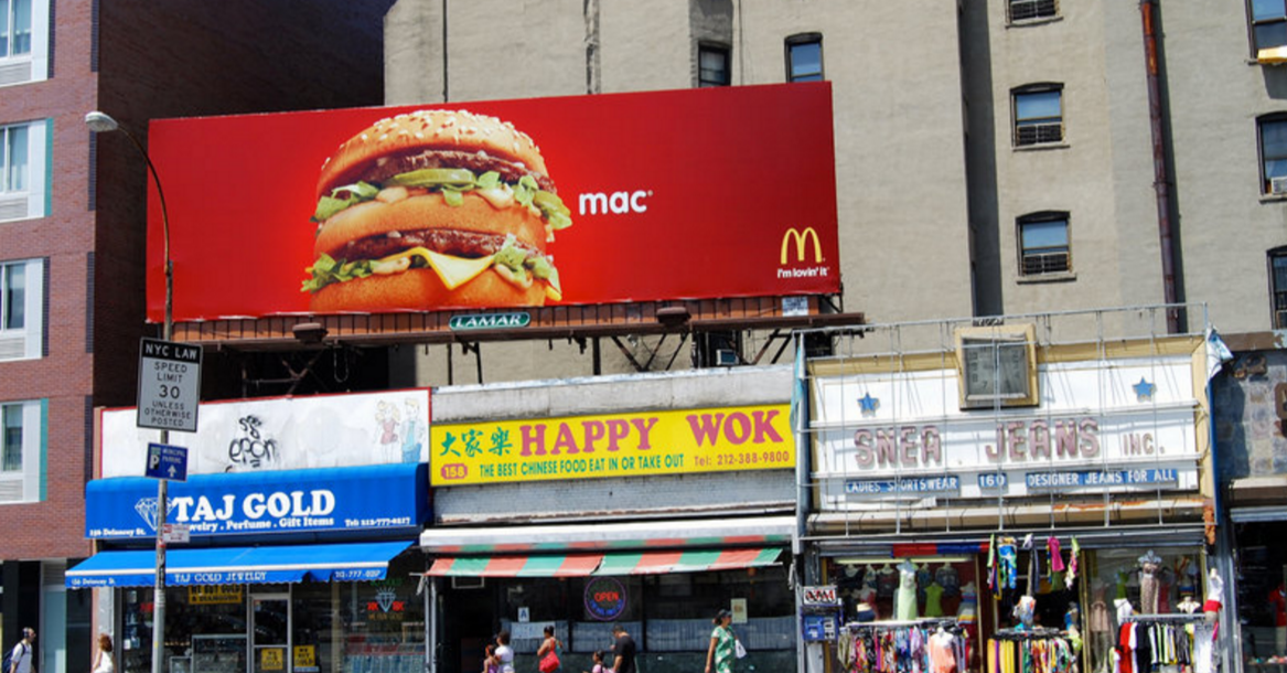 foodtank's tweet photo. Scientists Are Building A Case For How Food Ads Make Us Overeat: https://t.co/K3DiwmJ2u3 @NPR https://t.co/sfRMssnq6Y