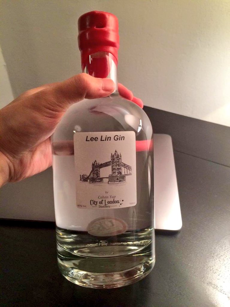the_iphoon's tweet photo. My friend just visited the City of London Distillery and paid tribute to @LeeLinChinSBS. #LeeLinGin #notworthy https://t.co/v7SLRxX14m