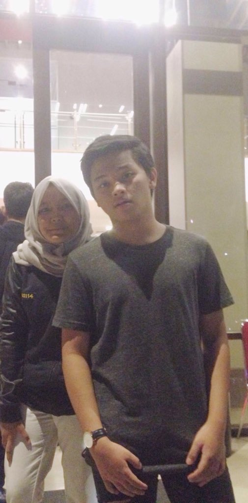 nhoerbaya's tweet photo. Sesungguhnya orang yg cuek adalah orang yang paling perhatian *lah kok* , love you @AlvaroMaldini1 https://t.co/K7Y7RKXdFh