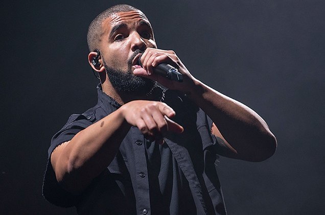 billboard's tweet photo. New @Drake album 'Views From the 6' is coming in April 2016 https://t.co/m5YOsXNK1F https://t.co/Jdqb4JExTQ