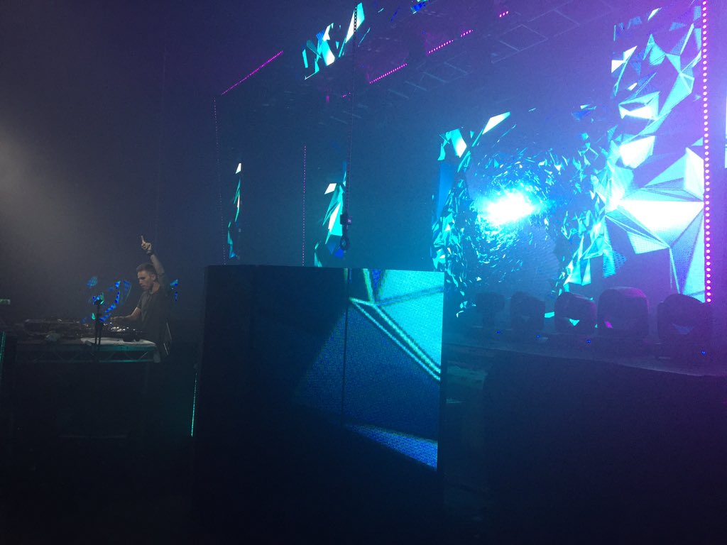 ProtocolRec's tweet photo. The boss @nickyromero is ON! #ProtocolUK @lictour https://t.co/f3GIywEDQk