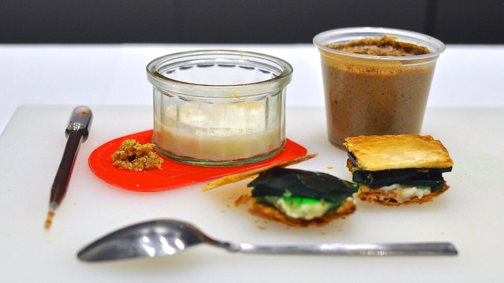 krystin_lim's tweet image. Singapore Breakfast Dessert: &quot;Kaya Toast&quot;, &quot;Soft-Boiled Eggs&quot; and &quot;Kopi&quot;. 
#modcuisine #reversespherification #agar