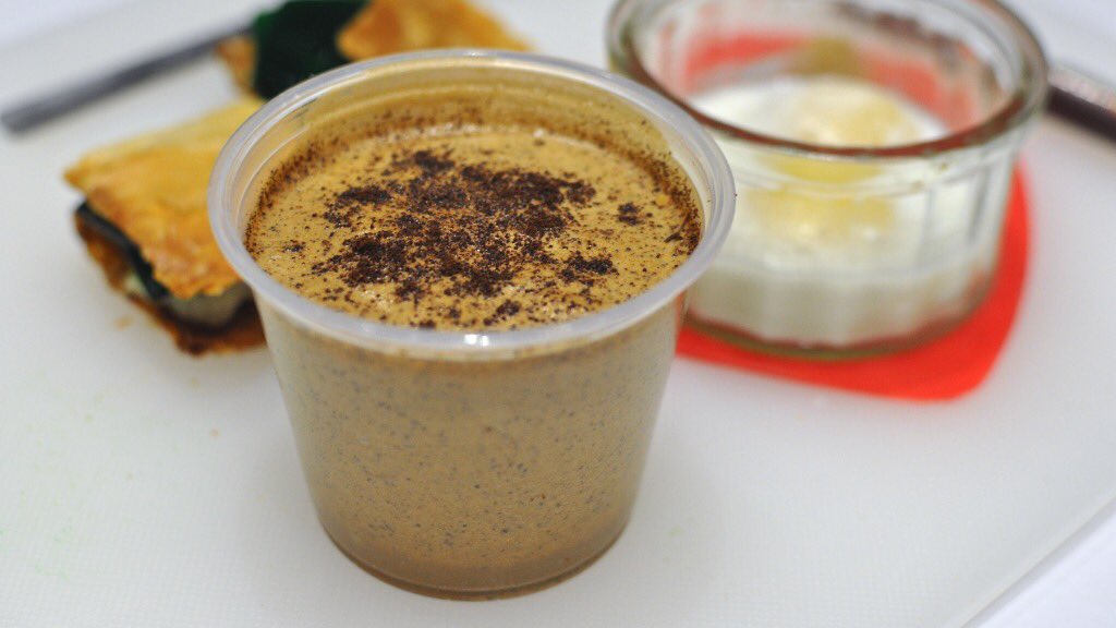 krystin_lim's tweet image. Singapore Breakfast Dessert: &quot;Kaya Toast&quot;, &quot;Soft-Boiled Eggs&quot; and &quot;Kopi&quot;. 
#modcuisine #reversespherification #agar