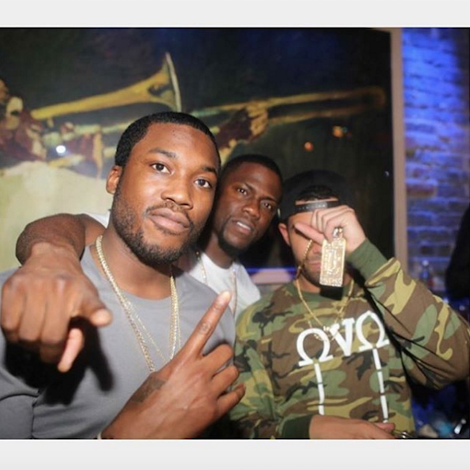 VibeMagazine's tweet photo. Meek Mill takes lyrical aim at Drake again on new track "War Pain" https://t.co/kwIJ2pzRFl https://t.co/E1X6Feb99C