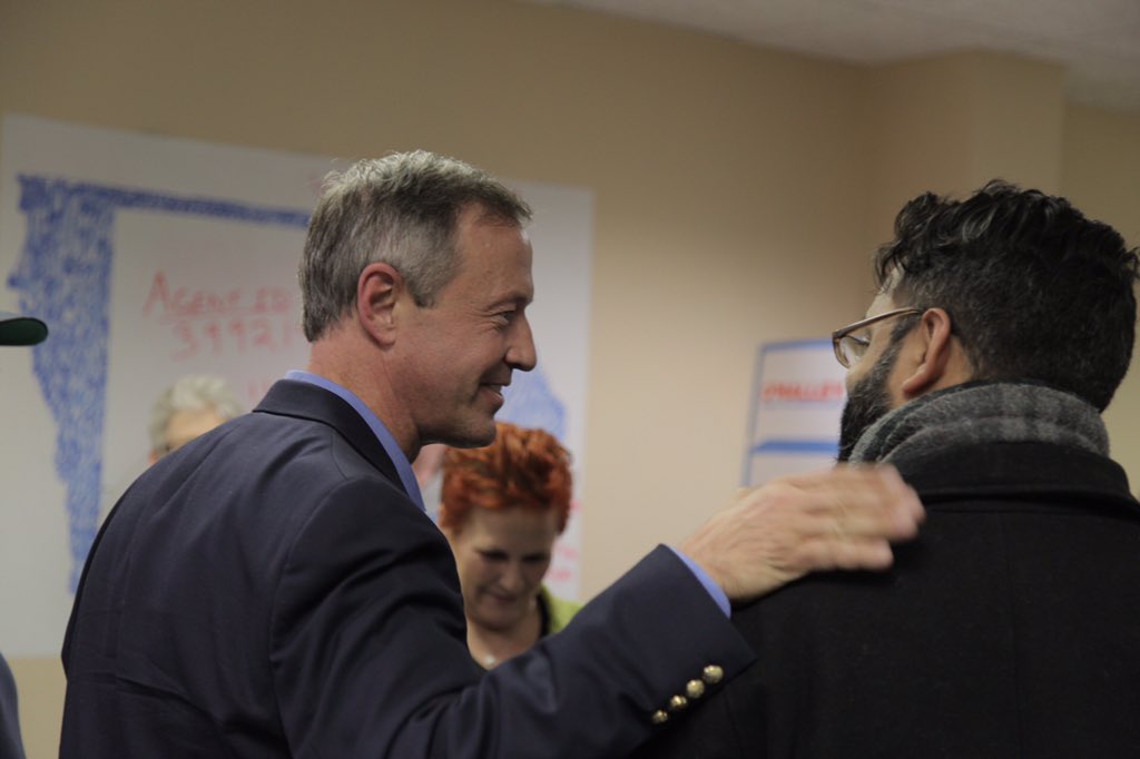 omalleyforia's tweet photo. .@MartinOMalley meeting with caucus goers at his Des Moines office #HoldStrong #IACaucus https://t.co/FA3zNqpTcd