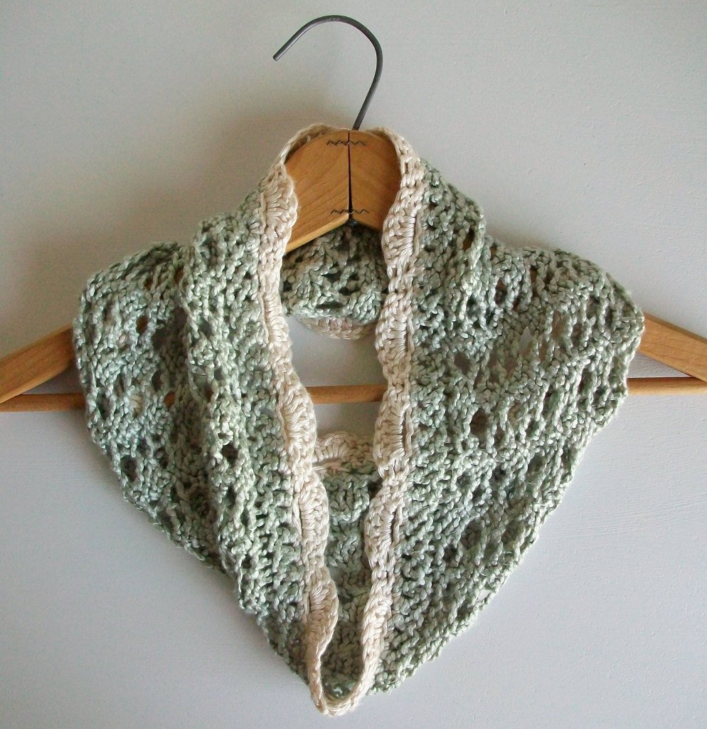 Bluestockinette's tweet photo. Easy Knit Lace Circle Scarf Pattern Digital Download Vintage Sty… https://t.co/xF2havupYP #etsymntt #LaceCowlPattern https://t.co/3cDGtxbE8z