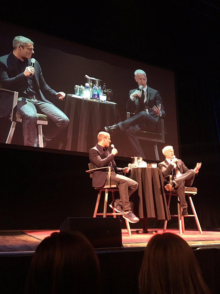 hellonheelsKS's tweet photo. Close enough to see Andy is wearing button-fly! You say creepy, I say observant! #dying #bestnightever #AC2 https://t.co/GYiEHcuBsN