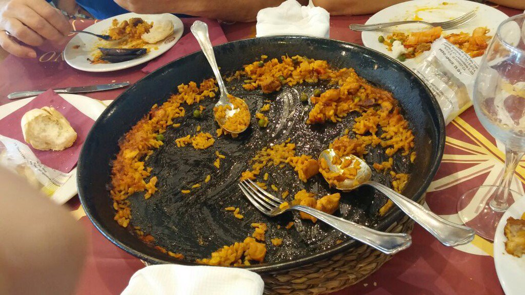 Lo que ha quedado del guiso!!! Esperamos que os haya gustado!!!