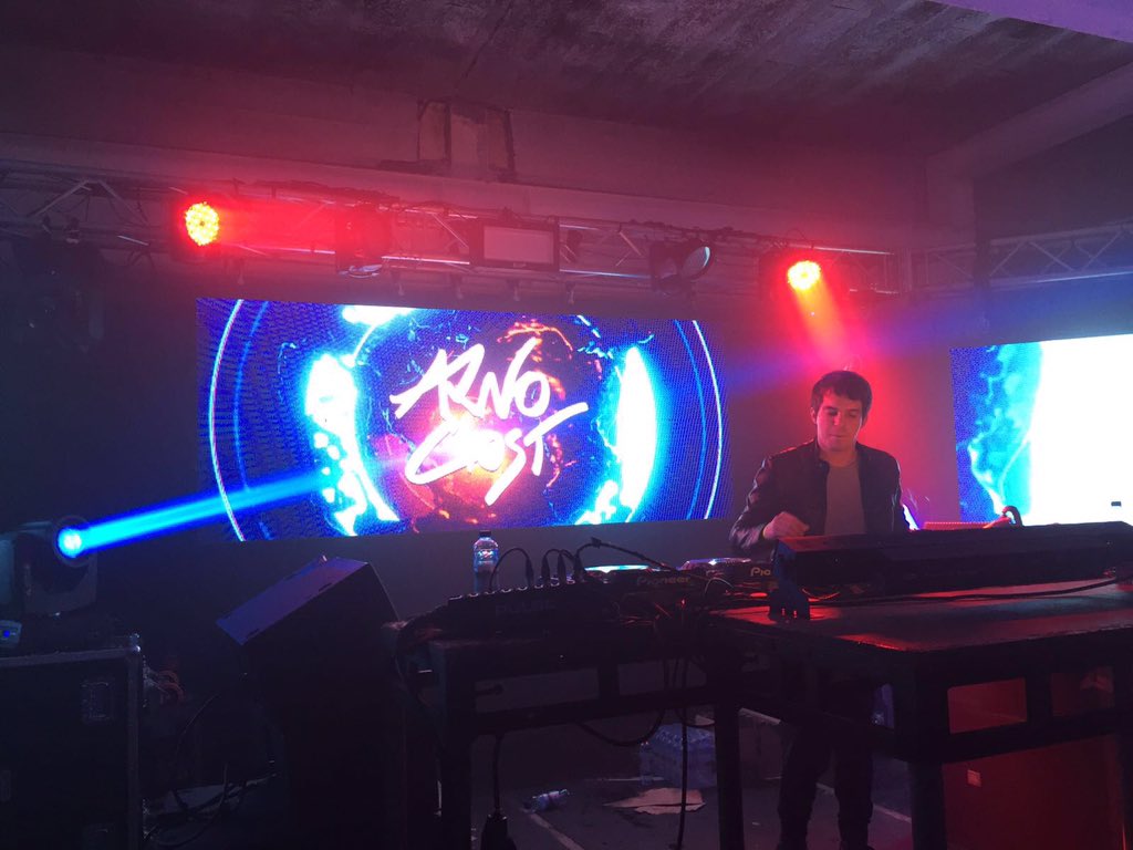 Mr. Paris <a href="/arnocost/">v</a> is taking over the Protocol room! <a href="/lictour/">LIC - Life In Color</a> #protocoluk