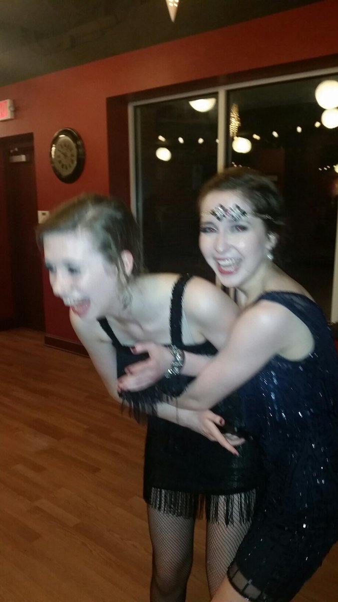 ees0437's tweet photo. 1920's party was beyond amazing and I can't express how greatful I am to be a part of it 💃❤ https://t.co/eUCEuPLlJB