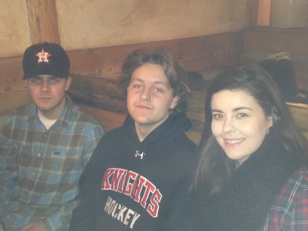 keats292's tweet photo. My 3 great kids.....wishing Taylor Happy 23rd today #myamazingfamily #bddinner https://t.co/hGAW6Kgr2D