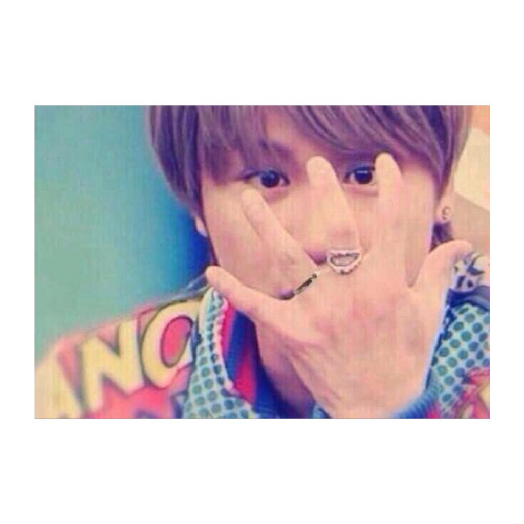 ysd_09's tweet photo. こんなに愛しいなら ___

.

         夢幻葵.隣有.右.通話.豆

.

       #RTしたnrさんフォローする 
       #一般女也拒否

.

      ___ あの仔の手を握ろうか https://t.co/hYRZHONrGT