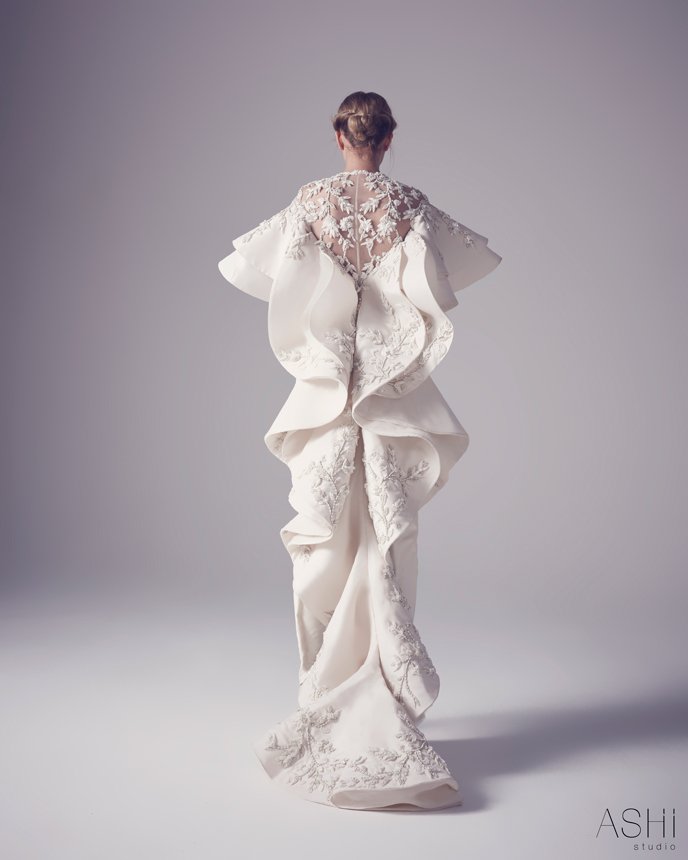 Pugliafashion's tweet photo. RT SLFfashion: The artistic side of fashion design: Holy Serpentine princess ashistudio Spring Summer 2016 #HauteC… https://t.co/4i960HwY4t