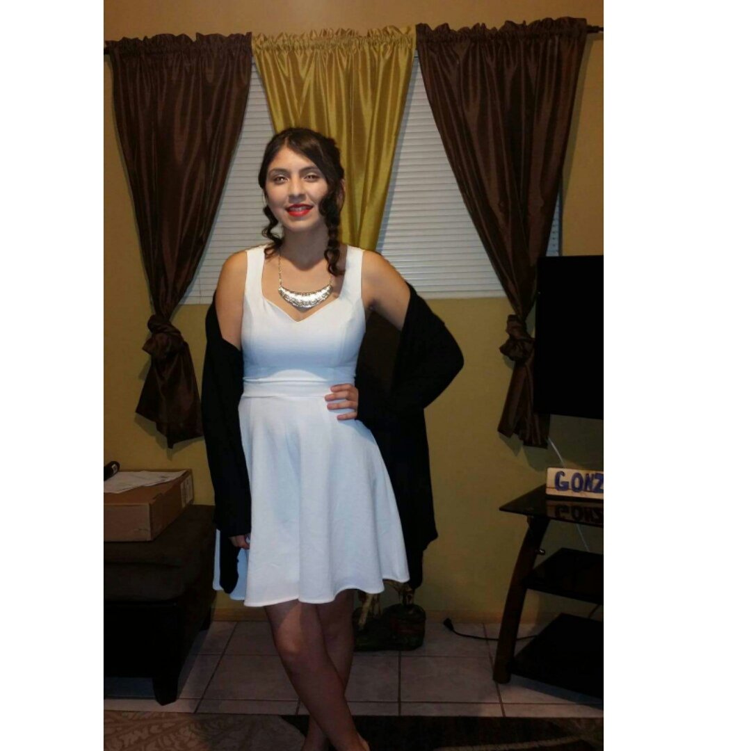 juliejewlz222's tweet photo. I'm so Chinese. 💃 #awkpose #Hc https://t.co/FNt4RflFKl