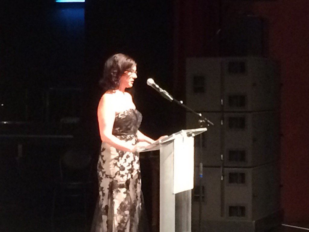 DstrandbergTC's tweet photo. Shannon Balla publisher @TriCityNews presents Community Spirit Award to Katrina Shelast @TriCitiesCoC https://t.co/GNnFdUpDep