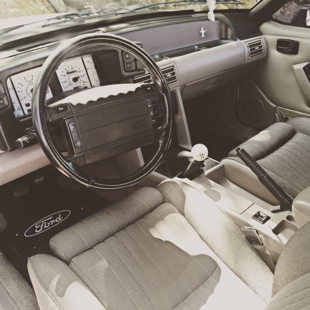 amethystangel80's tweet photo. @dailymustangs My 1990 25th Anniversary #Mustang GT 5.0 #MustangsofTwitter https://t.co/yZbaNrhsqc