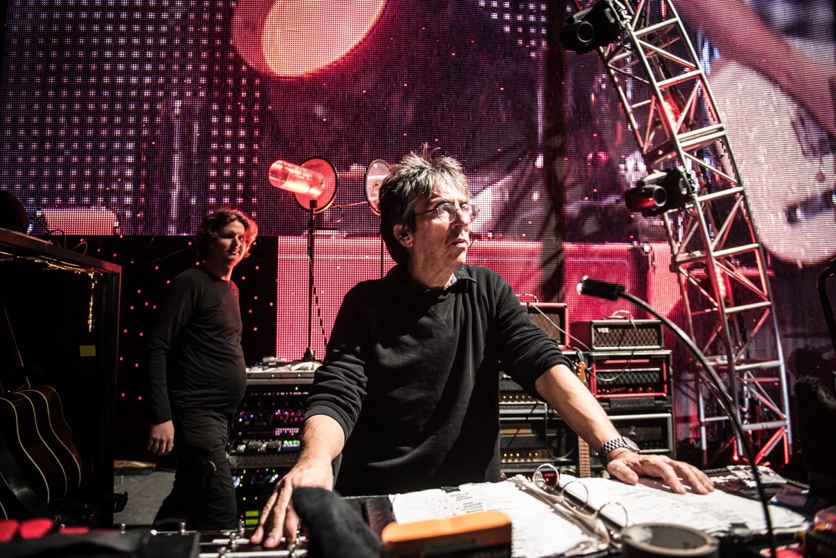 Brad Paisley tweet media