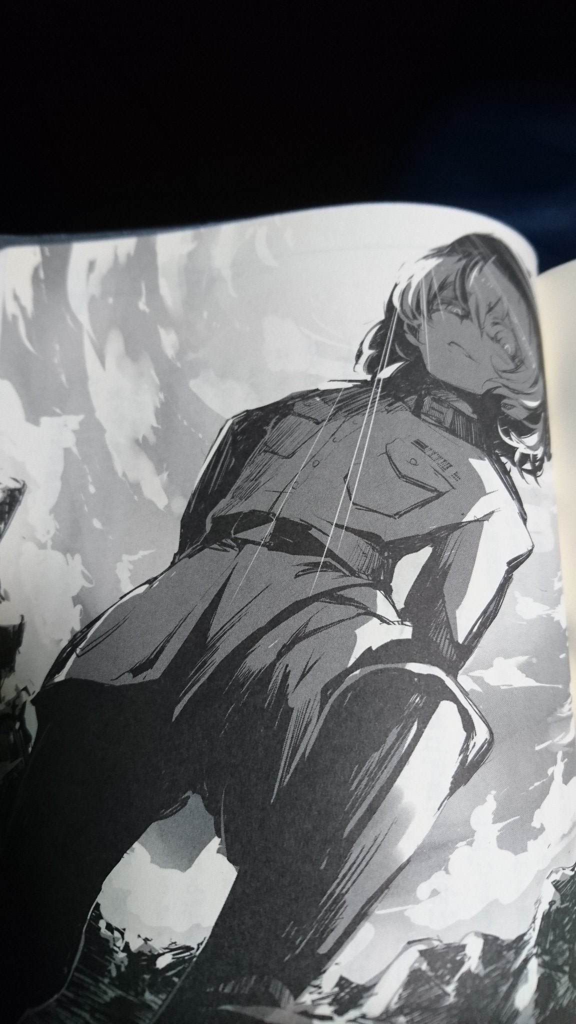 オルキヌス桜花 さて ここで幼女戦記と聞いて想像する内容 左 と実際の内容 右 をご覧下さい 幼女戦記 T Co Hhmkcokaee Twitter