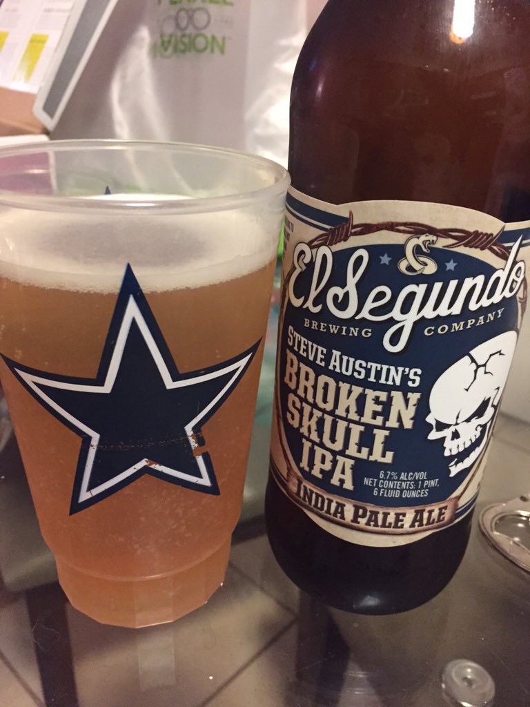 steveaustinBSR's tweet photo. #swigofbeer!! RT @sweetlou102513: @steveaustinBSR great beer https://t.co/wcaPRiMepO