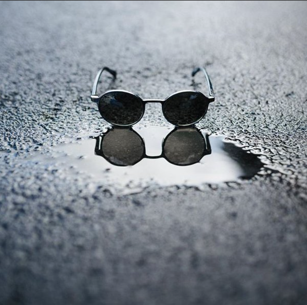 EtniaBarcelona's tweet photo. Grey scale or #Platinum #Yokohama's on a rainy day?

#EtniaBarcelona #EyeOfTheBeholder #SeeWhatIsee #Rain #fashion https://t.co/tRKzkVKosB