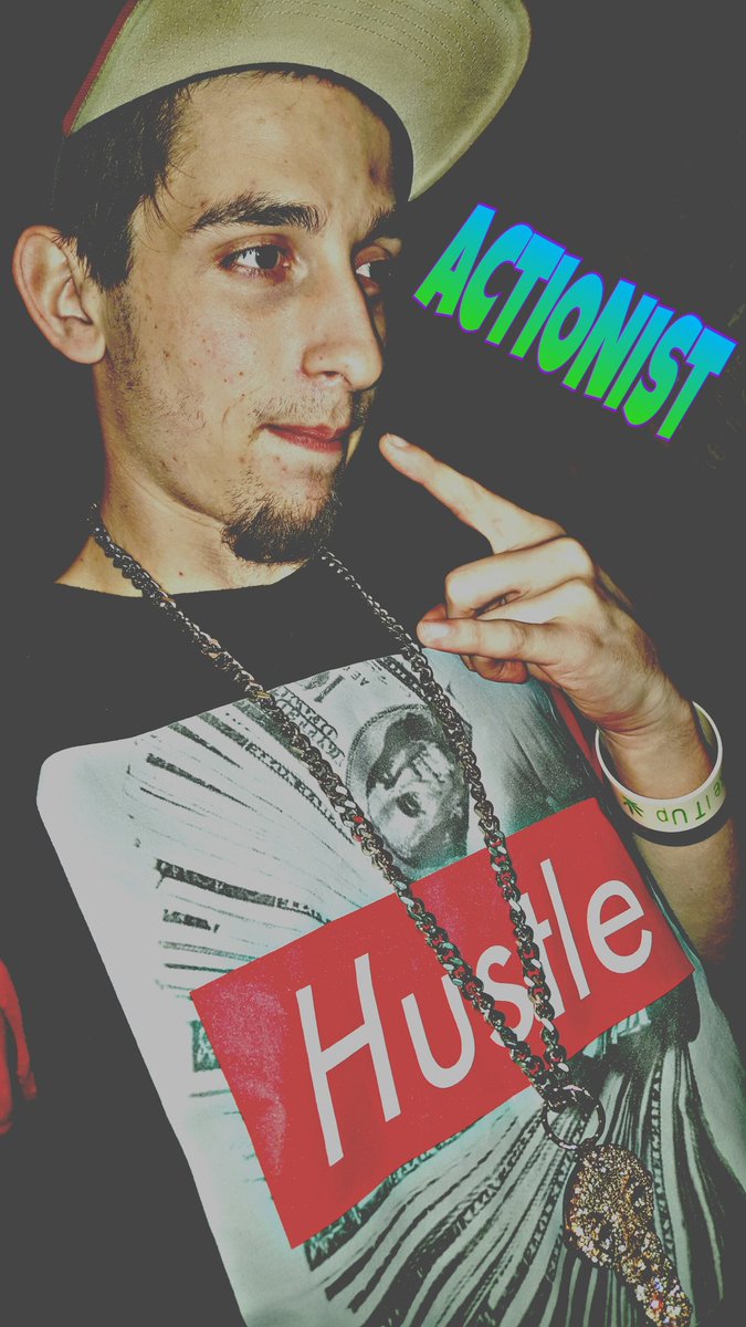 AwrekOneal's tweet photo. Set goals make plans and vacat mixtape on the way https://t.co/SudnnLPS7I