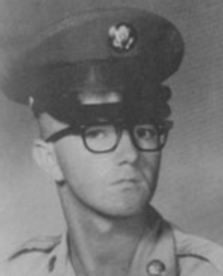 stevewightman1's tweet image. Honoring #USArmy Sgt Donald Lamar Smith, died 1/31/1968 in South Vietnam. Honor him so he is not forgotten.