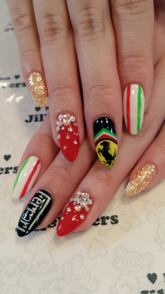 ฅゆーみんฅ 新しいネイルはフェラーリ フェラーリネイル かっこいい ナイスセンス手書き スワロフスキー イタリア イタリア車 T Co Cphkvbwdgc Twitter