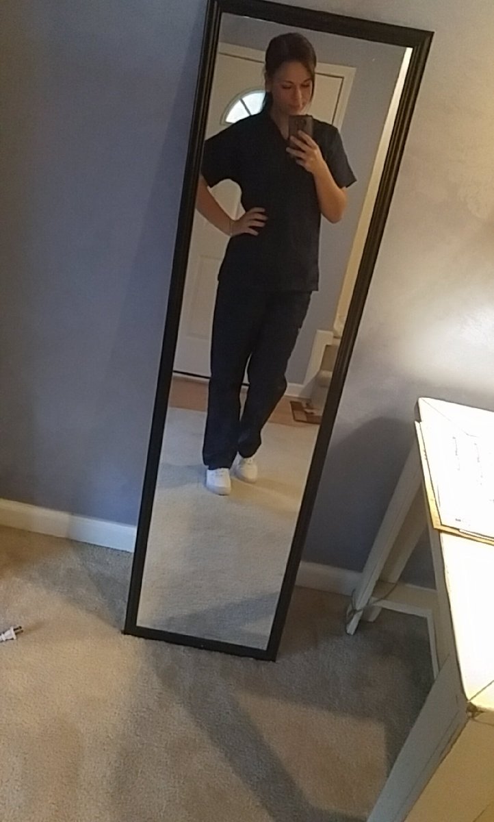 lanis218's tweet photo. Keeping busy on the weekends! 😄  #workweek #schoolweekends #fulltime #resumebuilder #makingafuture https://t.co/FGcKdhvwlE
