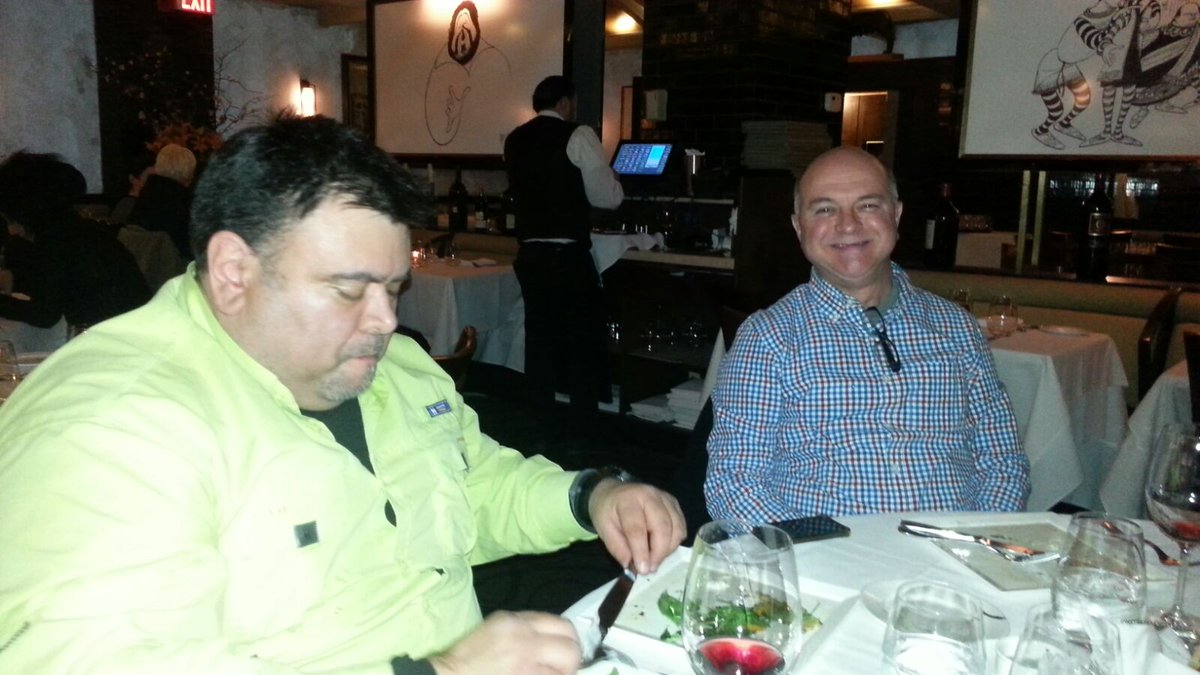 AVEMAREP's tweet photo. Una buena Cena entre amig@s en #nyc. #DestinationUpdateNYC #nyc @nycgo @reinaldopulido @Sashaorozco @JULIOARNALDES https://t.co/Ha7jGlszjM