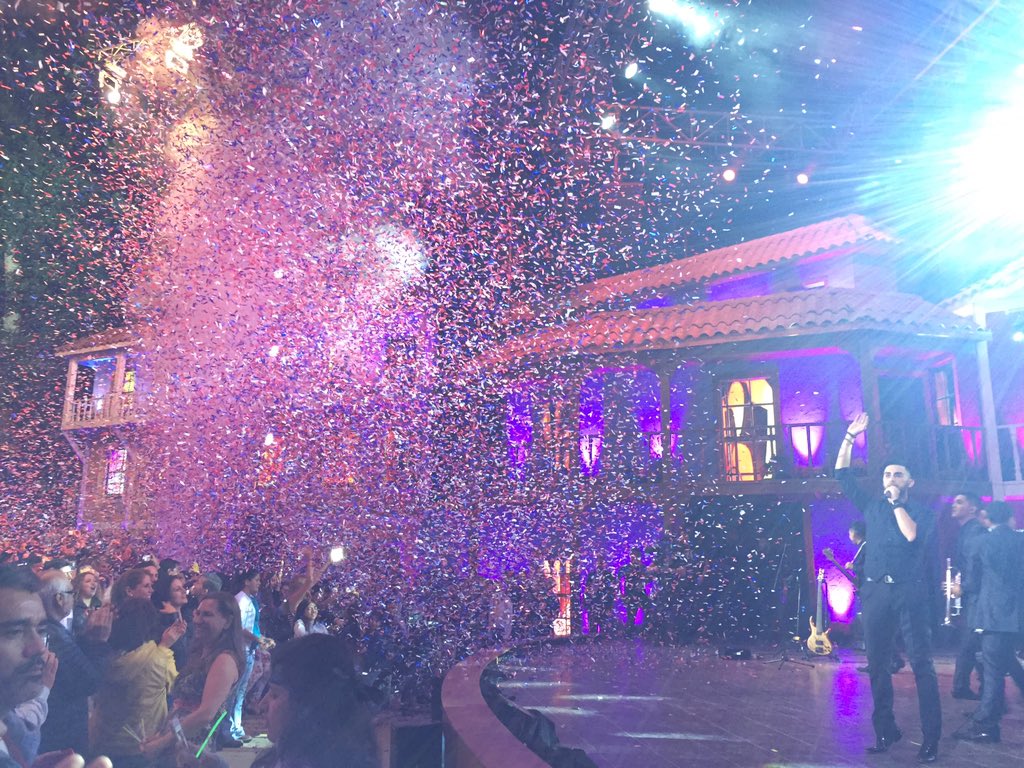 contaescobar's tweet photo. Buenisimo noche de brujas en #OlmueDeFiesta https://t.co/KhVZDlS6Ml