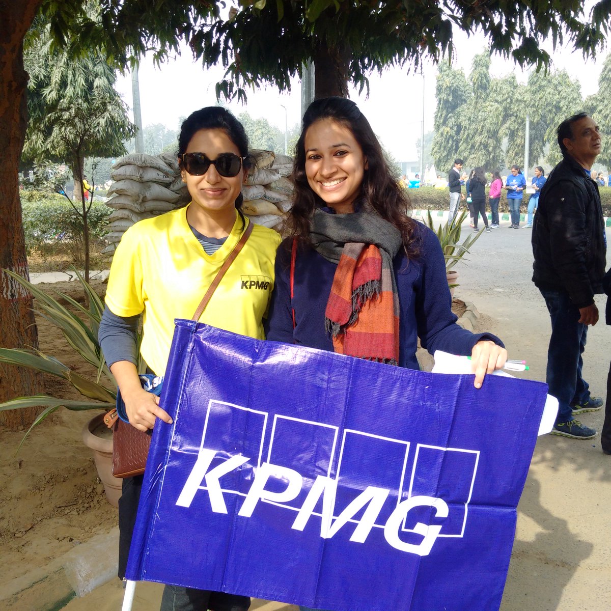 schandy01's tweet photo. @KPMGIndia  with largest corporate team of 300 participants for #WalkforLife2016 #CSR #CancerResearch Kudos to all! https://t.co/xtOK9Cma7a