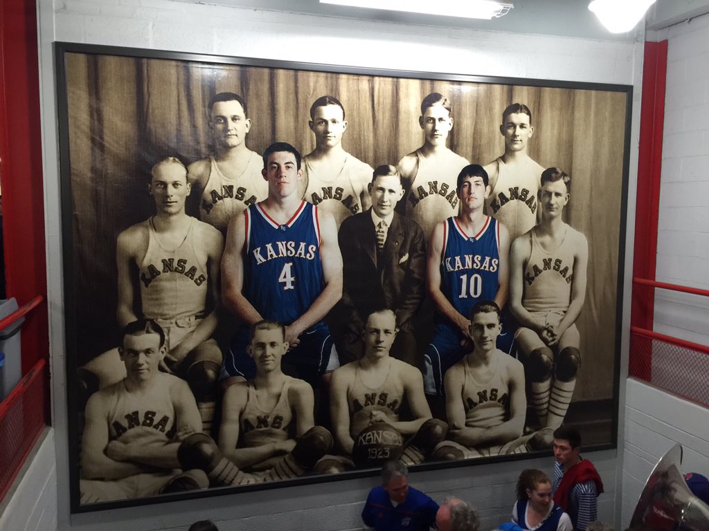 joshgosser's tweet image. 1st gm in person this yr -- an OT win over UK. Has it been 13 yrs since these two played? #notgettingold #alreadyam