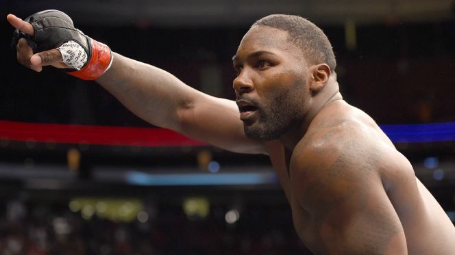 UFCONFOX's tweet photo. Anthony Johnson willing to wait for the winner of Jon Jones vs Daniel Cormier https://t.co/wdYHg1iJah #UFCNewJersey https://t.co/SIgCGuZBaw
