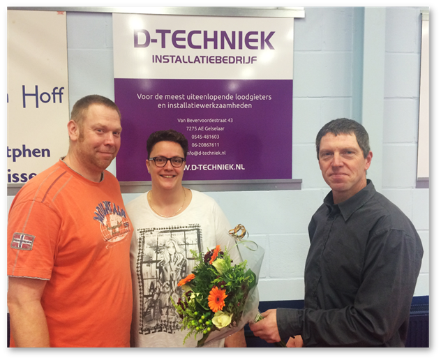 Gisteren onthulling van #sponsorbord met de penningmeester Gert Mogezomp <a href="/lttcdetoekomst/">lttcdetoekomst</a>