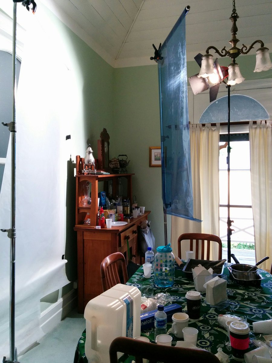 StudentFilmFail's tweet image. This is how you gel, right?