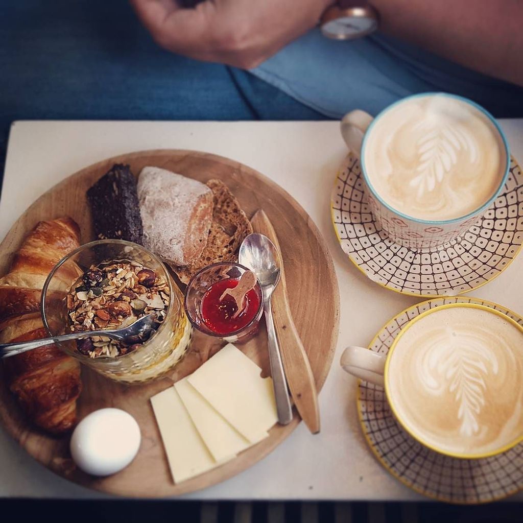 ValbyGarden's tweet image. by sweetipomoea Love this breakfast! 😍😍😍 #breakfastboard #latte