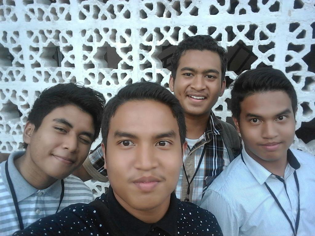 DaimHadi98's tweet photo. Short reunion means a lot for me #KLS2016 #SKSA2010 https://t.co/BswgMhF4ik