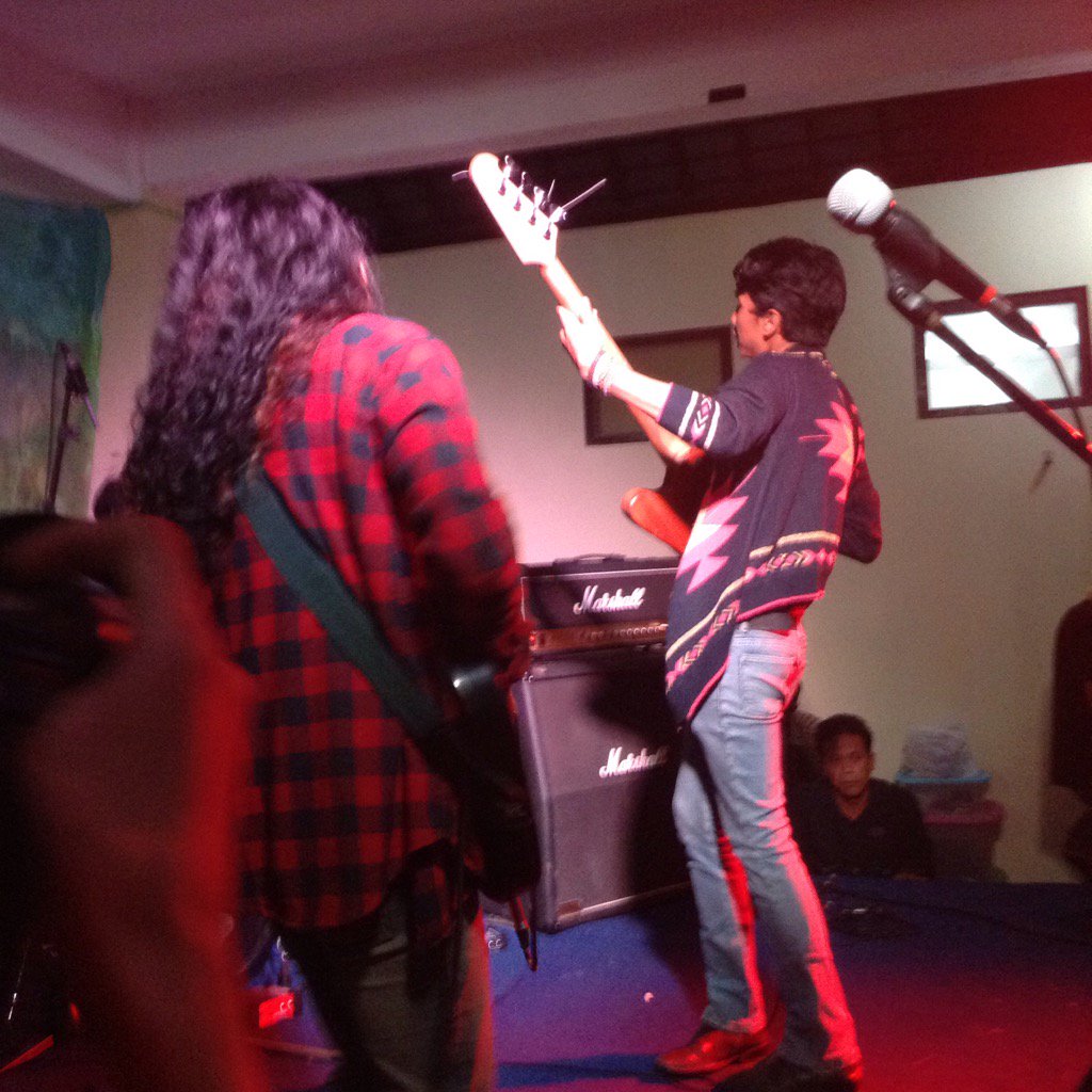 SABELLAROSErnr's tweet photo. "i Rock n Roll You..."
@pakuesan @krisnacimink @nugrohoadicus https://t.co/ZBKfR7qGal