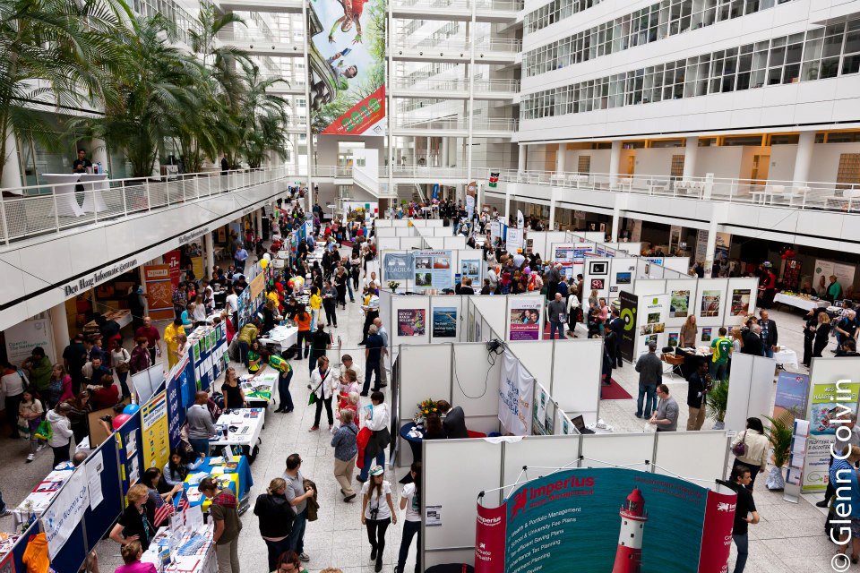 Join us at the 'Feel At Home in The Hague' fair in The Hague City Hall today: ow.ly/Wprhz #denhaag